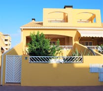 Family house on the beach for holidays and temporary workers at Beach Sagunto Valencia