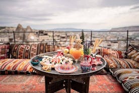 Brunch al tramonto e all'alba nella Valle Rossa della Cappadocia