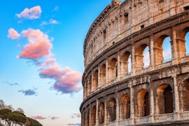 Excursão ao Coliseu com acesso à arena e Roma antiga para grupos pequenos