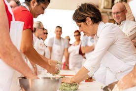 Excursão ao mercado para pequenos grupos e aula de culinária em Brindisi