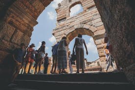 Excursão a pé pelos melhores destaques de Verona com a Arena
