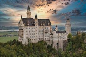 Neuschwanstein e mais carros premium de passeio de dia inteiro