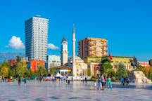 Vluchten naar Tirana, Albanië