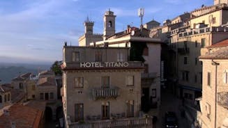 Titano Suites Hotel