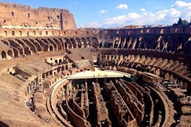 Excursão para grupos pequenos do subterrâneo do Coliseu e Roma Antiga