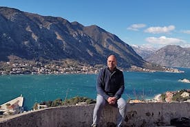 Excursão privada de um dia a Montenegro Budva e Kotor saindo de Tirana