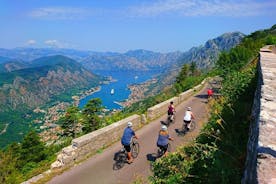 자전거 투어 - Njeguši 및 Kotor 사문석에서 파노라마 다운힐