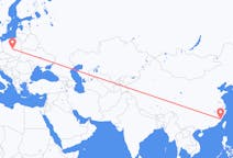 Lennot Fuzhousta, Kiina Łódźiin, Puola