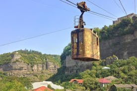 Excursión Urbex de un día a Chiatura y Katskhi Pillar