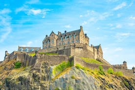 Skip-the-line Edinburgh Castle with Old Town Walking Tour