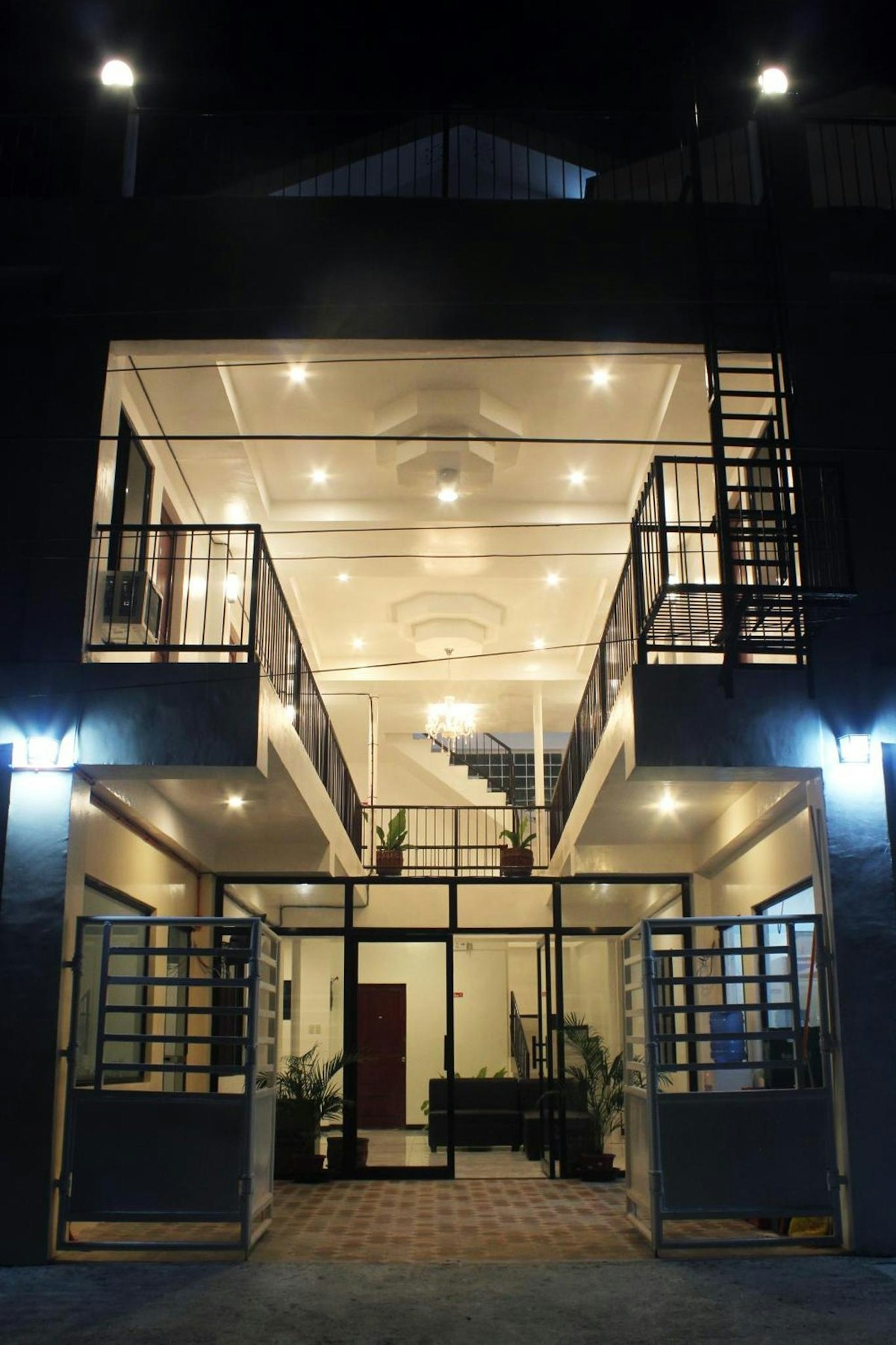 travellers inn oslob