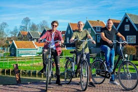 Volendam: Aluguer de bicicletas elétricas com rota sugerida para a zona rural e vila de pescadores