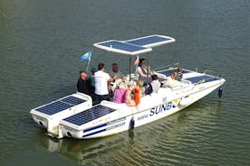 Subida e descida pelo Rio Arade e visita a Silves em um barco solar ecológico