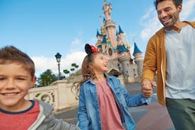 Disneyland® Paris 1 päivän lippu edestakaisella junalla Pariisista