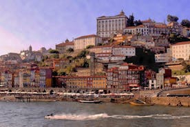 Yksityinen kuljetus Lissabonista PORTO:hon (jopa 3 pysäkkiä)