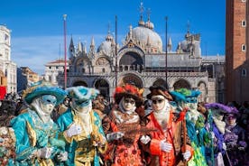 Tour privato delle tradizioni del Carnevale di Venezia con laboratorio di maschere