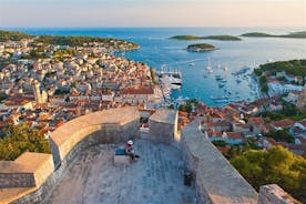 Gruppentour mit dem Schnellboot zur Blauen Höhle, zu den Inseln Hvar, Vis und Pakleni