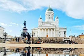 Explore Helsinki in Portuguese with a PRIVATE guide