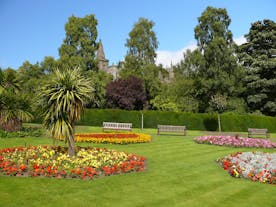 Pittencrieff Park