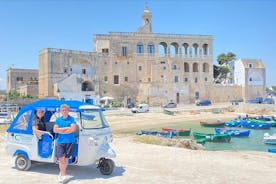 Tour privado em Ape Calessino em Polignano a Mare