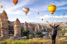 Visite rouge de la Cappadoce avec musée en plein air et guide expert