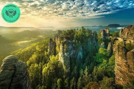 Parhaat Böömin ja Saksin Sveitsin päiväretket Prahasta - Hiking Tour