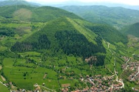 Alte bosnische Pyramide der Sonne