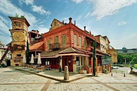 Tour a piedi con pranzo al Cafe Gabriadze e visita al teatro