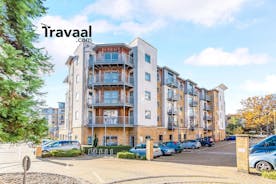 Travaal. ©om - 2 Bed Serviced Apartment Farnborough