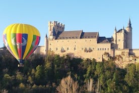 Paseo en globo aerostático por Segovia con opción de recogida desde Madrid