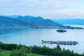 Vista de dia inteiro do Lago Maggiore com almoço
