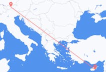 Flug frá Larnaka til Innsbruck