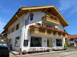 Gästehaus u Ferienwohnungen Veronika incl Frühstücksbuffet und KönigsCard mit 200 kostenlosen Attraktionen