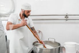 Spectacle et dégustation de mozzarella dans une fromagerie