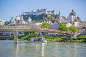 Excursão turística em Salzburgo Cruzeiro pela cidade no vale do rio Salzach