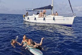 Luxury sailboat ride with drinks and aperitif-Small Groups