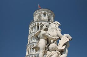 Explore a cidade de Pisa com a torre inclinada