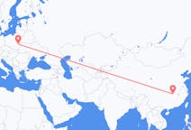 Lennot Yueyangista, Kiina Lubliniin, Puola