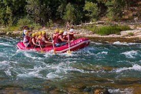 Aventura de dia inteiro de rafting em Antalya com almoço e embarque no hotel