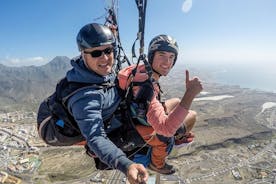 Vôo duplo de parapente padrão sobre Adeje, Tenerife Sul