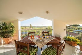 EUCALIPTO, splendido con terrazza panoramica sulla campagna versiliese