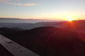 Wandelen vanuit Krakau: zonsondergang in het Beskidengebergte 