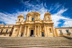 Delizia barocca immersiva: tour di un giorno nell'incantevole Catania e Siracusa