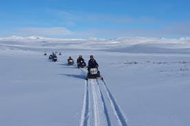 Snøscootertur ved Mývatn
