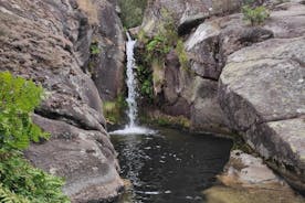 Watervallen en monumenten in Serra da Cabreira