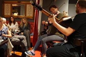 Pubrunde med tradisjonell irsk musikk i Dublin