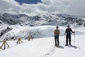 Excursão de dia com raquetes de neve aos lagos Rila