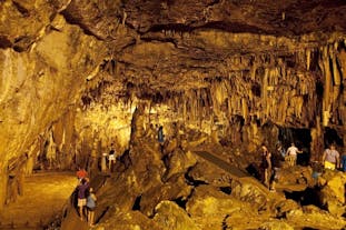 Drogarati Cave