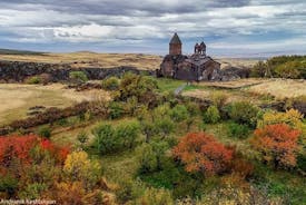 Päivittäinen yksityinen kiertue Saghmosavankiin, Ohanavankiin, Armenian Alphabet Monumentiin, Amberdiin