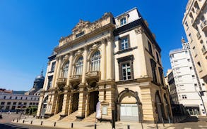 Photo of panoramic view of the city of Clermont-Ferrand with its cathedral, France.